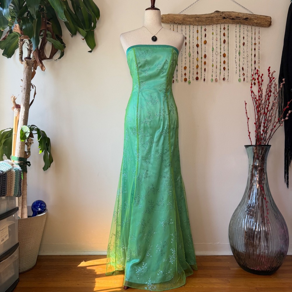 Morgan & Co Vintage Y2K Teal Sequin Mermaidcore Formal Gown Prom Dress Fairy